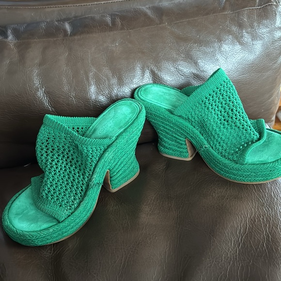 NWT- Toni Bianco - Matrix - Size 7 - Jade - Picture 6 of 6